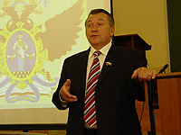 Будущие управленцы Зауралья пригласили курганского сенатора в гости