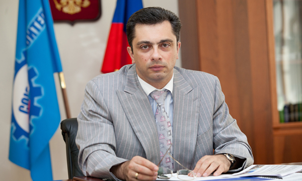 Первый зампред профильного комитета по промышленности Владимир Гутенев