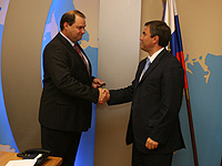 Вручение партбилета Игорю Есиповскому