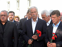 Лидер Партии почтил память погибших в Беслане