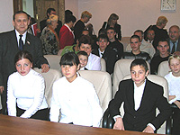 Стремление общественных организаций сделать жизнь людей лучше должно поощряться