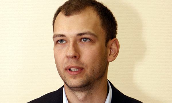 Максим Руднев: Стоит обратить внимание и на то, что «лишние» вузы хоть и будут закрыты, но число учебных мест в стране от этого не сократится