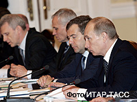 Владимир Путин и Дмитрий Медведев обсудили принципы оптимизации образовательных расходов