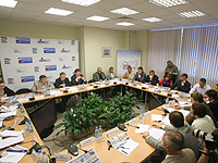 Представители партийных клубов поспорили о членских взносах