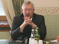 Морозов: Дума одобрит договор о соцвыплатах с Латвией