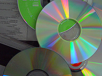 Единороссы предлагают поправки против контрафакта