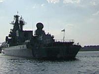 Корабли Тихоокеанского флота стреляют в Японском море