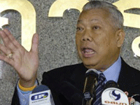 Бывшего премьера Таиланда возьмут под стражу