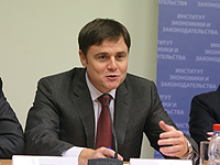 Груздев: Власть дает бизнесу гарантии стабильности