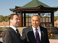 Медведев и Назарбаев открыли комбинат по обогащению хромовой руды