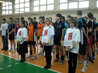 Молодежь Смоленска сыграла в волейбол с белоруссами