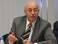 Железный занавес, который нам опускать не нужно