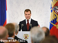 Медведев: Трудовую миграцию необходимо оптимизировать