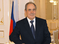 bШаймиев: Регионы должны участвовать в разработке образовательных программ/b