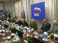 Любовь к спорту прививает учитель физкультуры