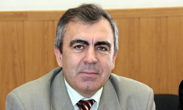 Руководитель региональной общественной приемной Дмитрия Медведева в Мурманской области, заместитель секретаря Мурманского регионального отделения Партии Александр Крупадеров. Фото murmansk.er.ru