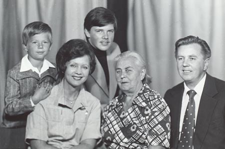 ����������