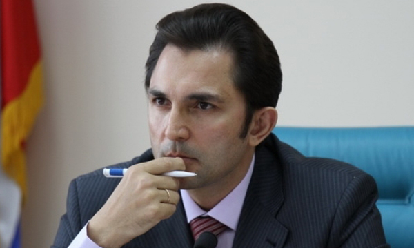 Руководитель исполнительного комитета Сахалинского регионального отделения Партии Андрей Хапочкин. Фото: sakhalin.er.ru