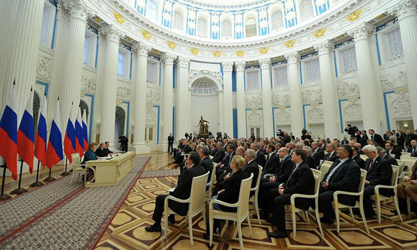 Президент России Владимир Путин на встрече с членами Совета законодателей РФ при Федеральном. Фото пресс-службы Президента России.