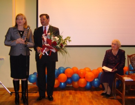 «СПРАВЕДЛИВАЯ РОССИЯ» чествует ветеранов педагогического труда