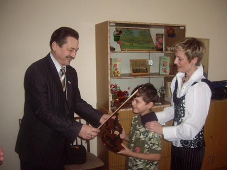 Скрипки для детей из Томска