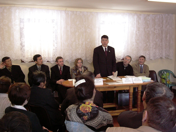 �������