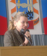 �������