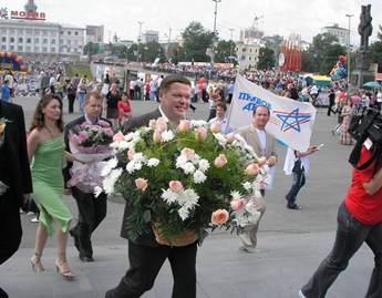 �������