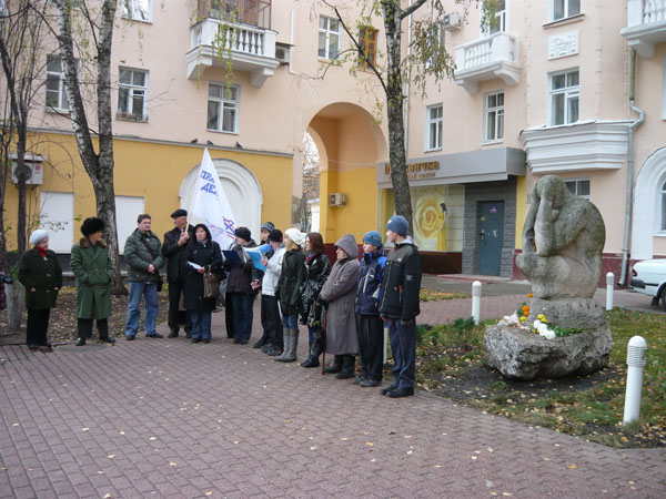 �������