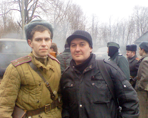 �������