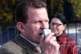 �������