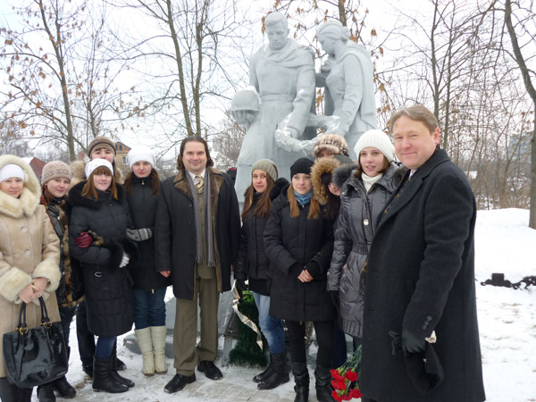 �������