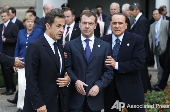 Президента России заподозрили в пьянстве на саммите «большой восьмерки» Президента России заподозрили в пьянстве на саммите «большой восьмерки»