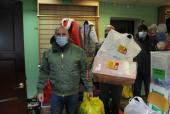 ЯНАО: партийные активисты собрали одежду для нуждающихся