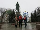 Тамбов. Цветы памяти Зое Космодемьянской