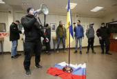 Наблюдатели ОБСЕ прибыли в офис Россотрудничества в Киева после погрома радикалов