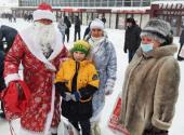 Дед Мороз и Снегурочка из КПРФ поздравляют жителей Ивановской области с наступающим Новым годом