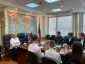 К.К. Тайсаев встретился в ГД РФ с учениками Барвихинской средней школы
