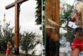  FEMEN    -