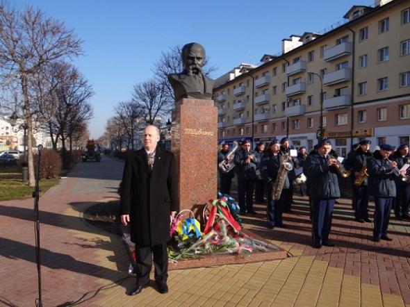 � ������ �������� 200-����� ������ �������� 