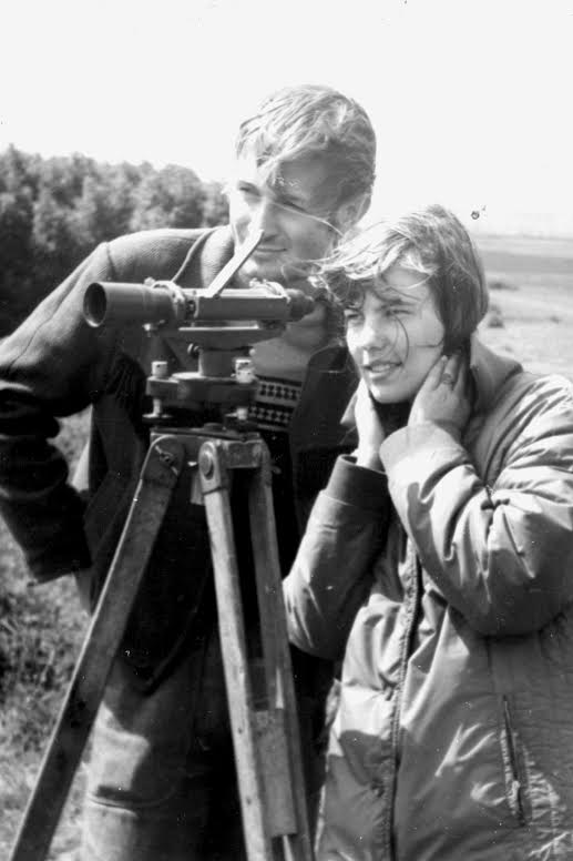 Алег Трусаў на раскопках Рагачоўскага замчышча ў Гомельскай вобласці (лета 1973 г.). Алег Трусаў на раскопках Рагачоўскага замчышча ў Гомельскай вобласці (лета 1973 г.).