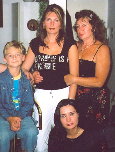 ����������