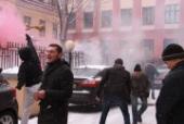 "Жрите кости, а не людей" - Петербургские нацболы угостили украинских дипломатов падалью (ВИДЕО)
