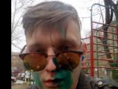Журналиста и активиста из Первоуральска облили зеленкой после акции "Надоел"
