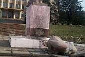На Луганщині знесли пам’ятник Леніну